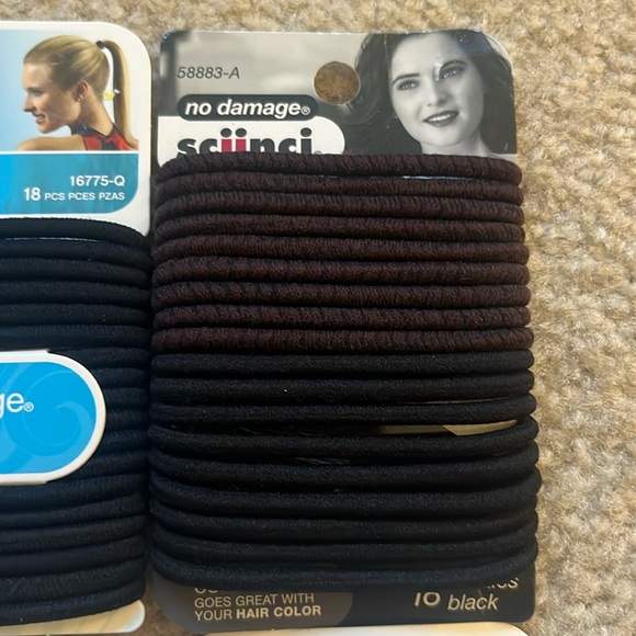 4 New packs of scunci - Picture 2 of 7
